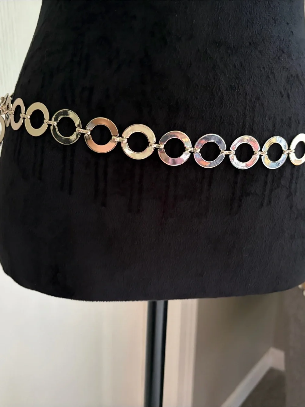 Gold Linked Circle Chain Waist Belt - Women's Accessory